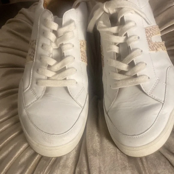 🎀 Lucky Brand Hinta Sneakers Women's Size 8 White Gold Leather Athletic Shoes - Picture 3 of 12